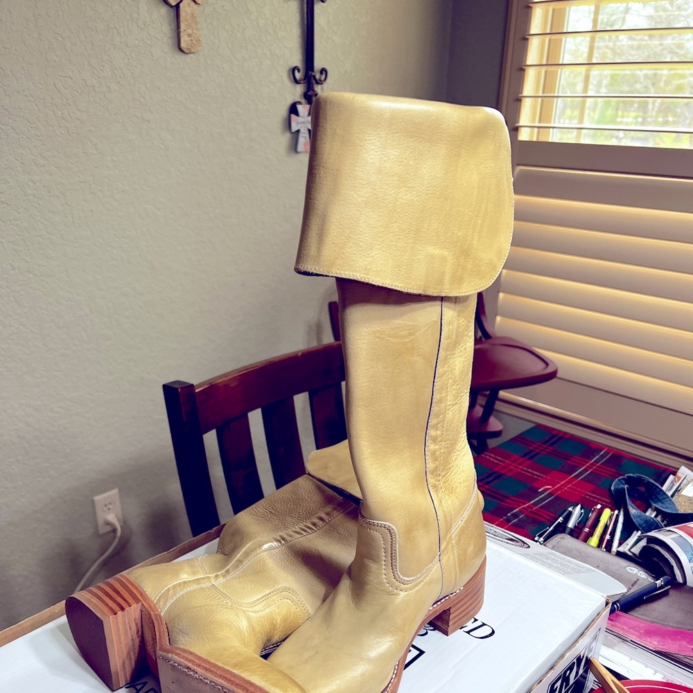 COPY - Brand new boots. Only worn to try on in home.